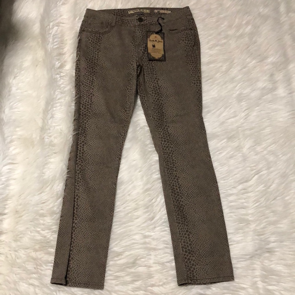 Vanilla jeans fit and skinny size 6